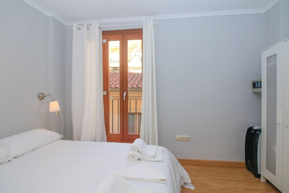 Tramontana Apartments Valence Extérieur photo